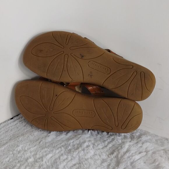 Bear Traps Jaxson Faux Leather Sandals - Picture 4 of 7